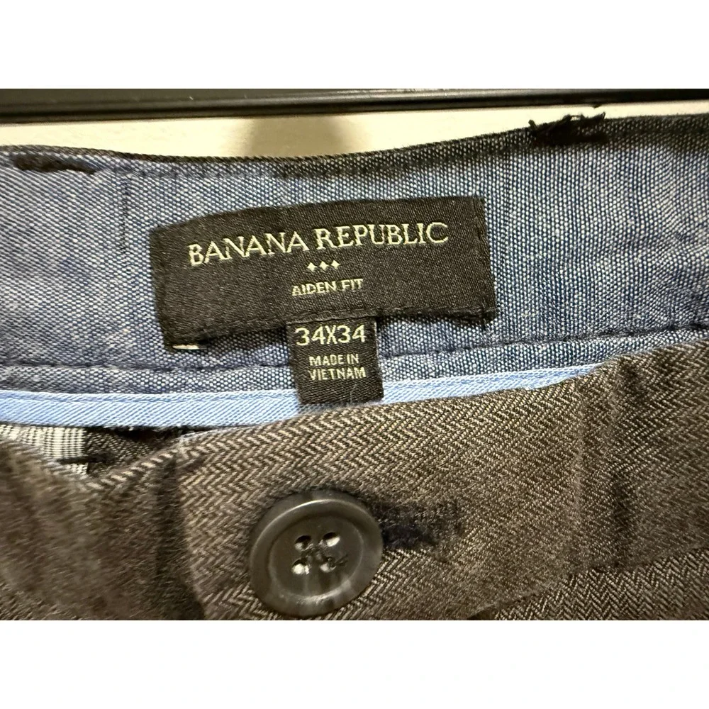 Banana Republic Aiden Fit Mens 34x34 Charcoal Gray Herringbone Chino Pants